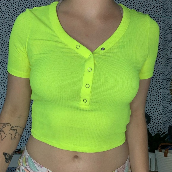 Neon crop top - Picture 6 of 9